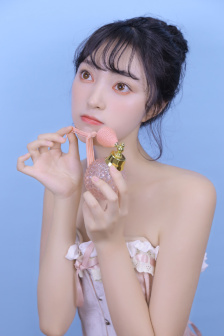 我撕开岳的丁字裤